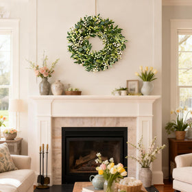 Cir Oases wedding wreath option brings greenery elegance to ceremonies and receptions.