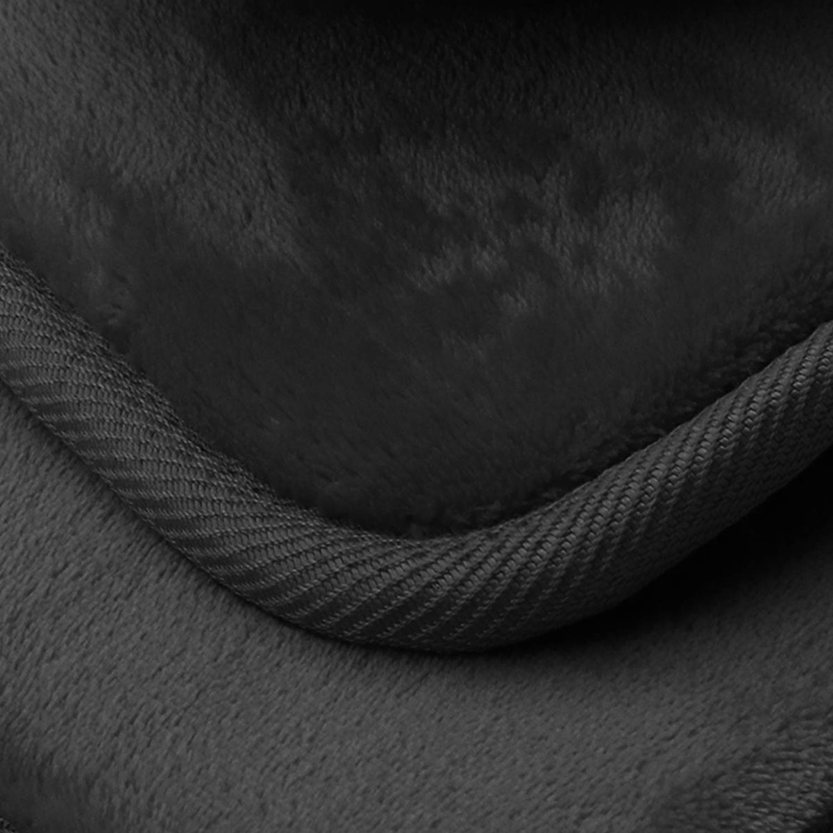 Clara Clark black rug color stays vibrant over time.
