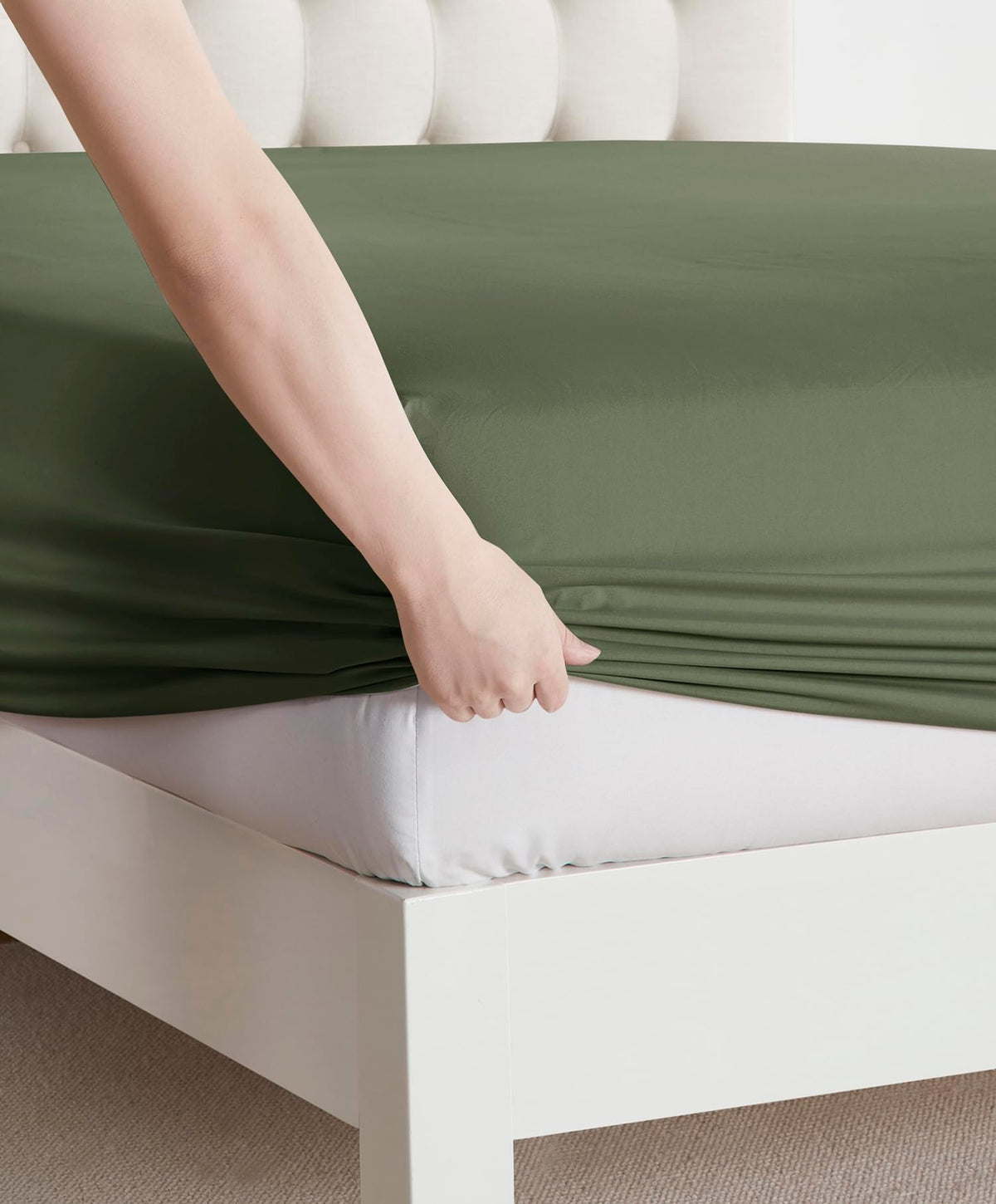 Clara Clark Premier 1800 deep-pocket fitted sheet grips a thick mattress securely.