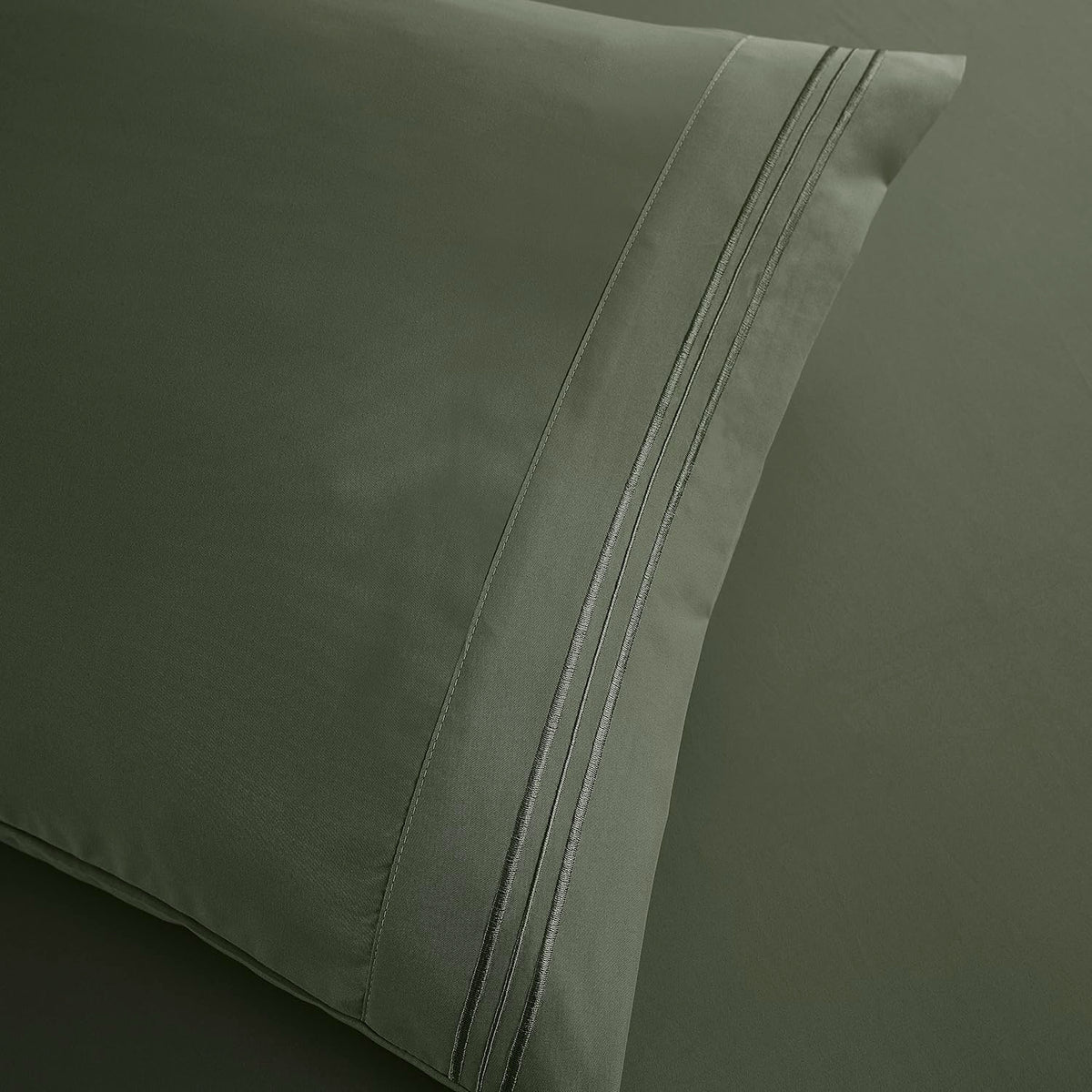 Clara Clark Premier 1800 pillowcases close-up for cohesive styling.