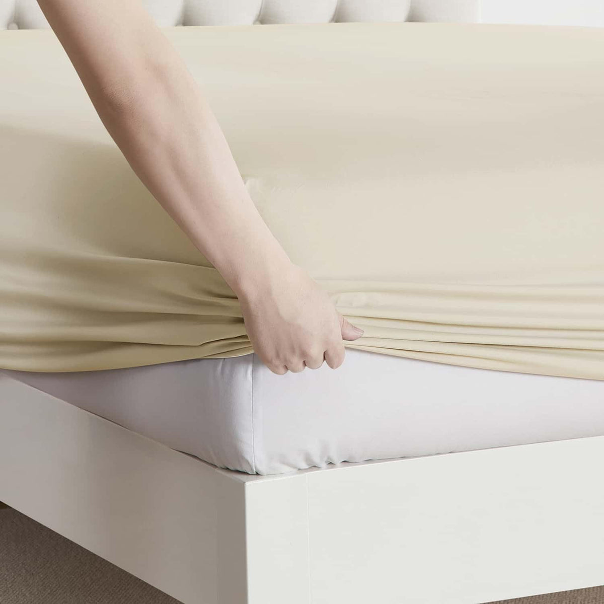 Clara Clark RV Queen Sheets fitted sheet demonstrates full-elastic edge for a secure hold.