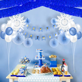 Clayghsen foil fringe backdrop elevates birthday and holiday photo moments.