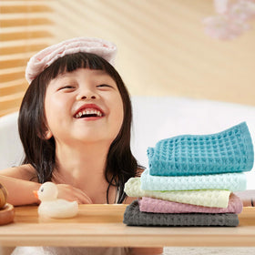 Cleanbear waffle wash cloths in pale pink for delicate skin care
