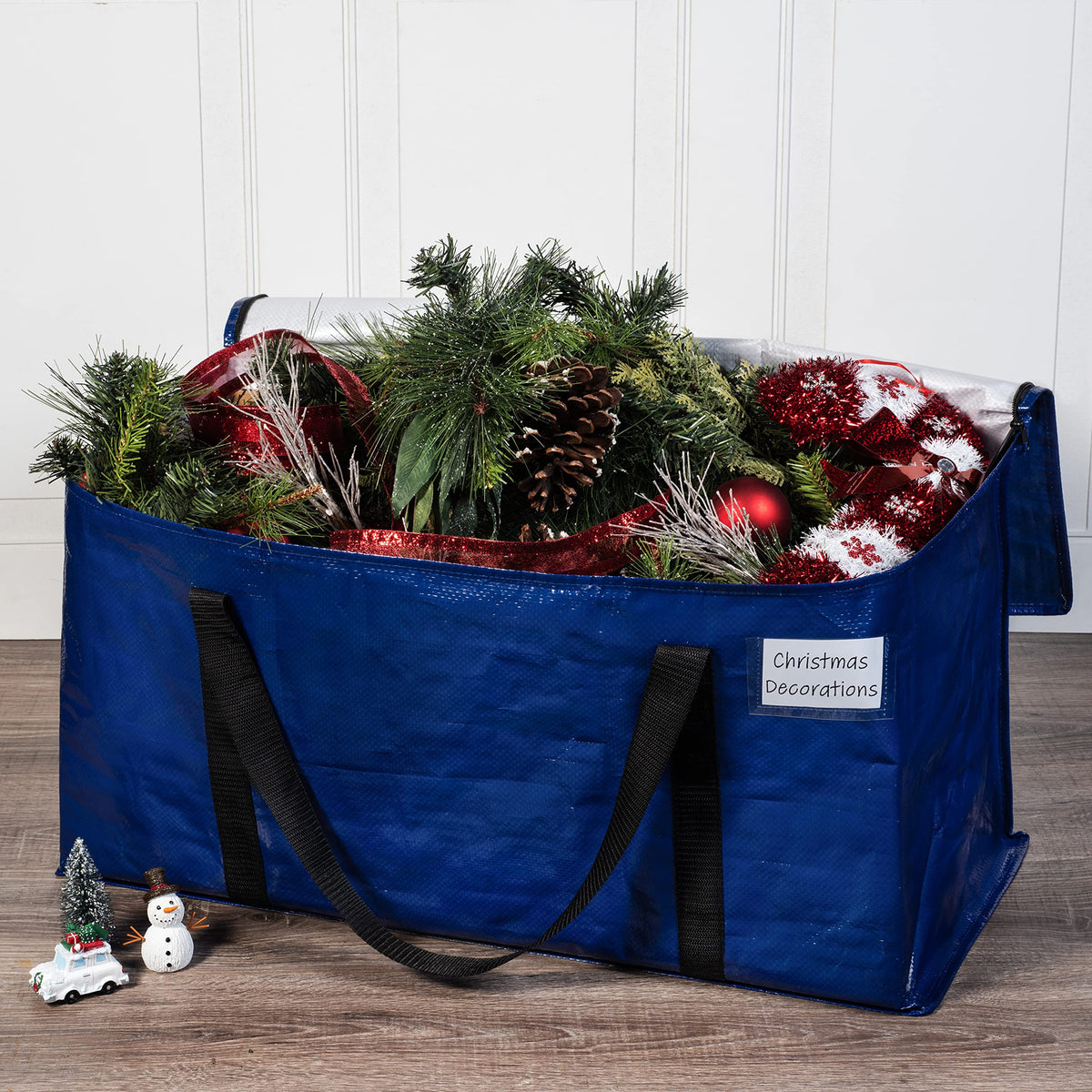 ClearSpace bag features a wide zipper opening for quick packing and organization.