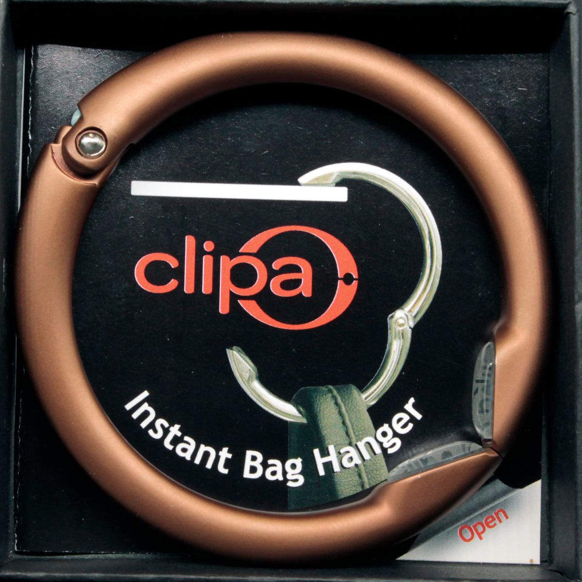 Clipa half-inch space activation showcases compact setup on surfaces.