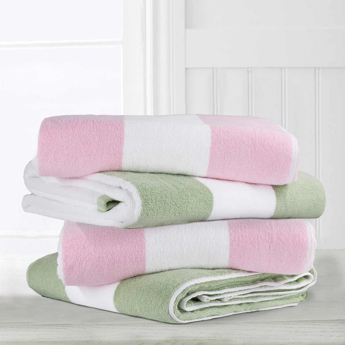 CLOWOOD colorfast towel stays vibrant after washing.