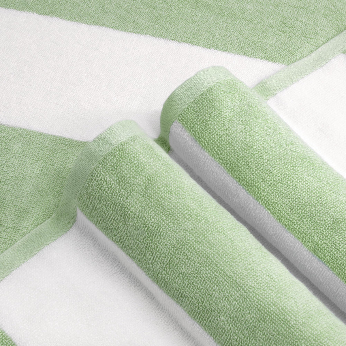 Clowood soft cotton towel made from 100% combed cotton for gentle skin.