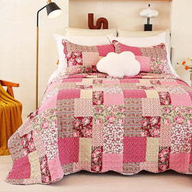 CMFshape reversible patchwork quilt full-rose design enhances bedroom ambiance