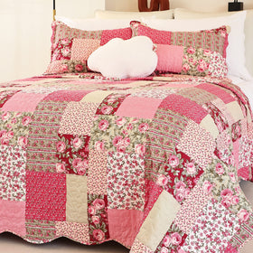 CMFshape Summer Floral Queen quilt in hot pink roses for cozy nights