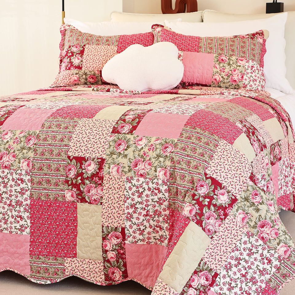 CMFshape Summer Floral Queen quilt in hot pink roses for cozy nights