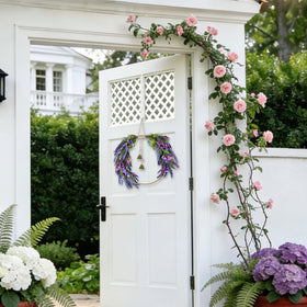 CMINAUS Wreath showcases retro gold metal ring for a sturdy, stylish display.