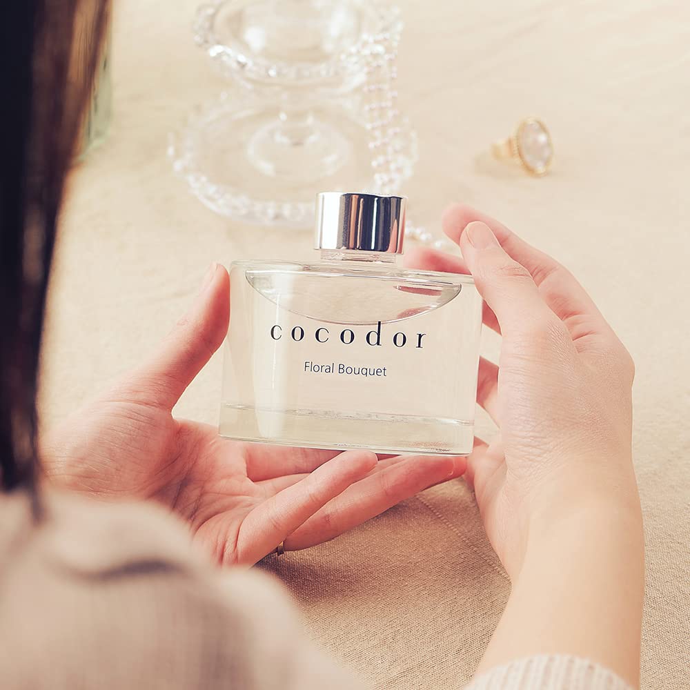 Cocod'or Signature Reed Diffuser sticks soaking signals easy setup and scent release.