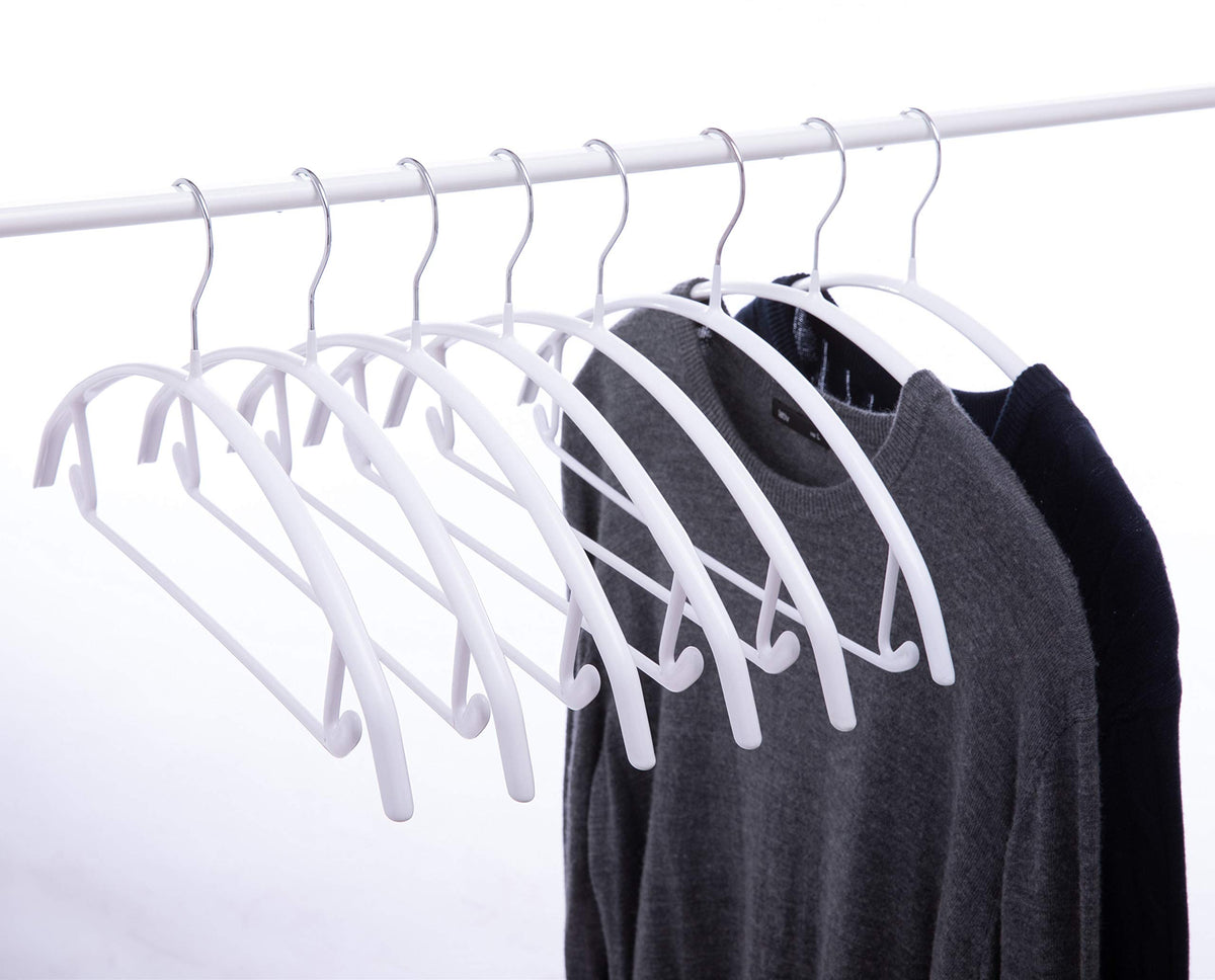 Cocomaya 16.5-inch pack hangers provide sturdy support for suits and sweaters.