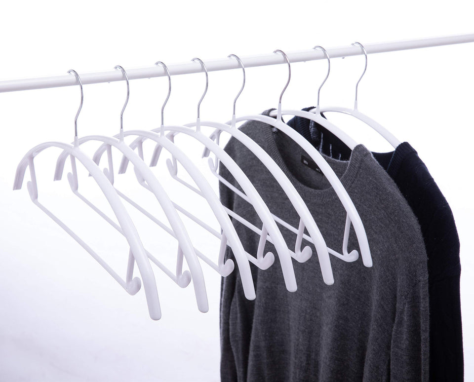 Cocomaya 16.5-inch pack hangers provide sturdy support for suits and sweaters.