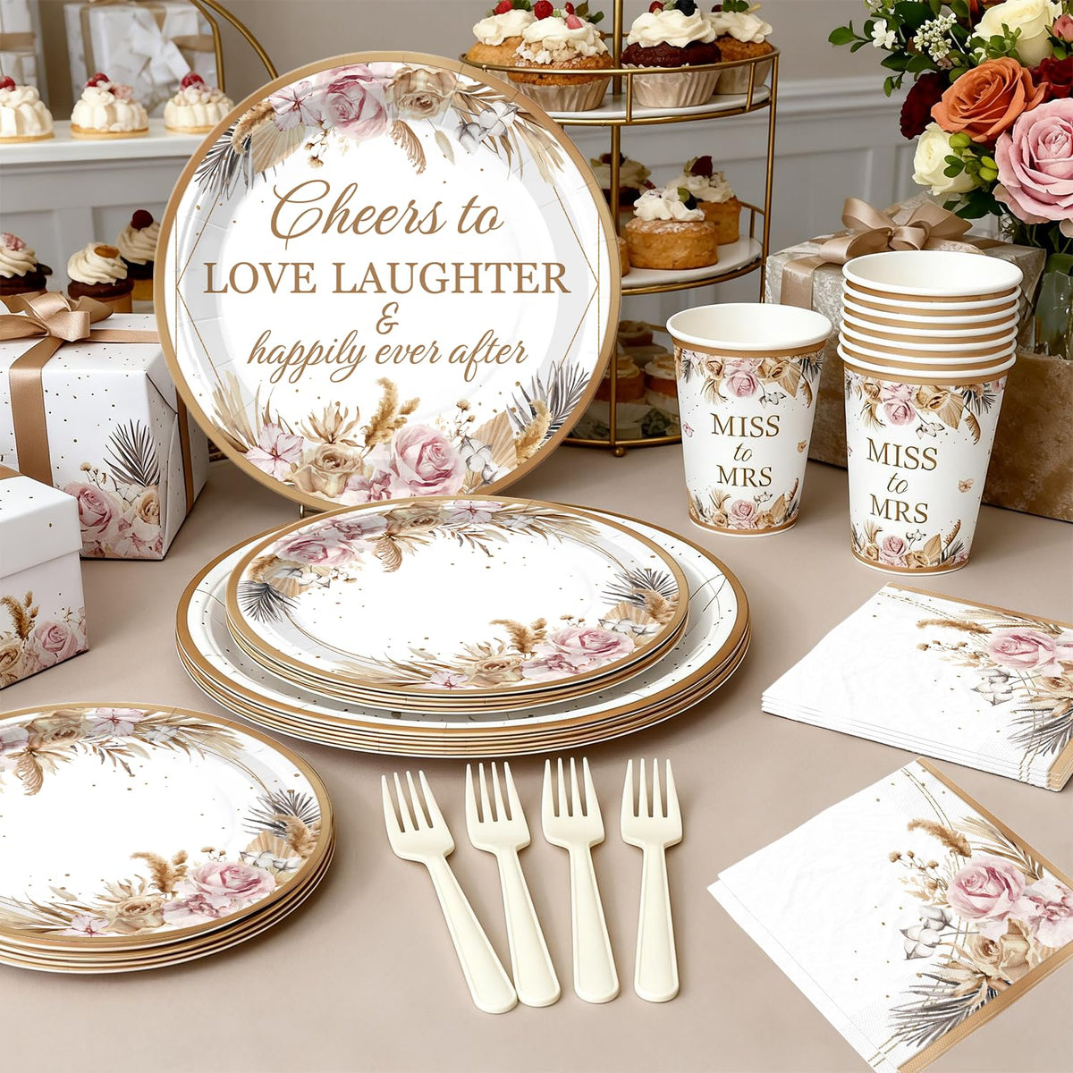 Cocomigo bridal veil accentuates ceremony styling and photos with delicate details