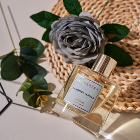COCORRÍNA reed diffuser sticks ready for effortless aroma diffusion.