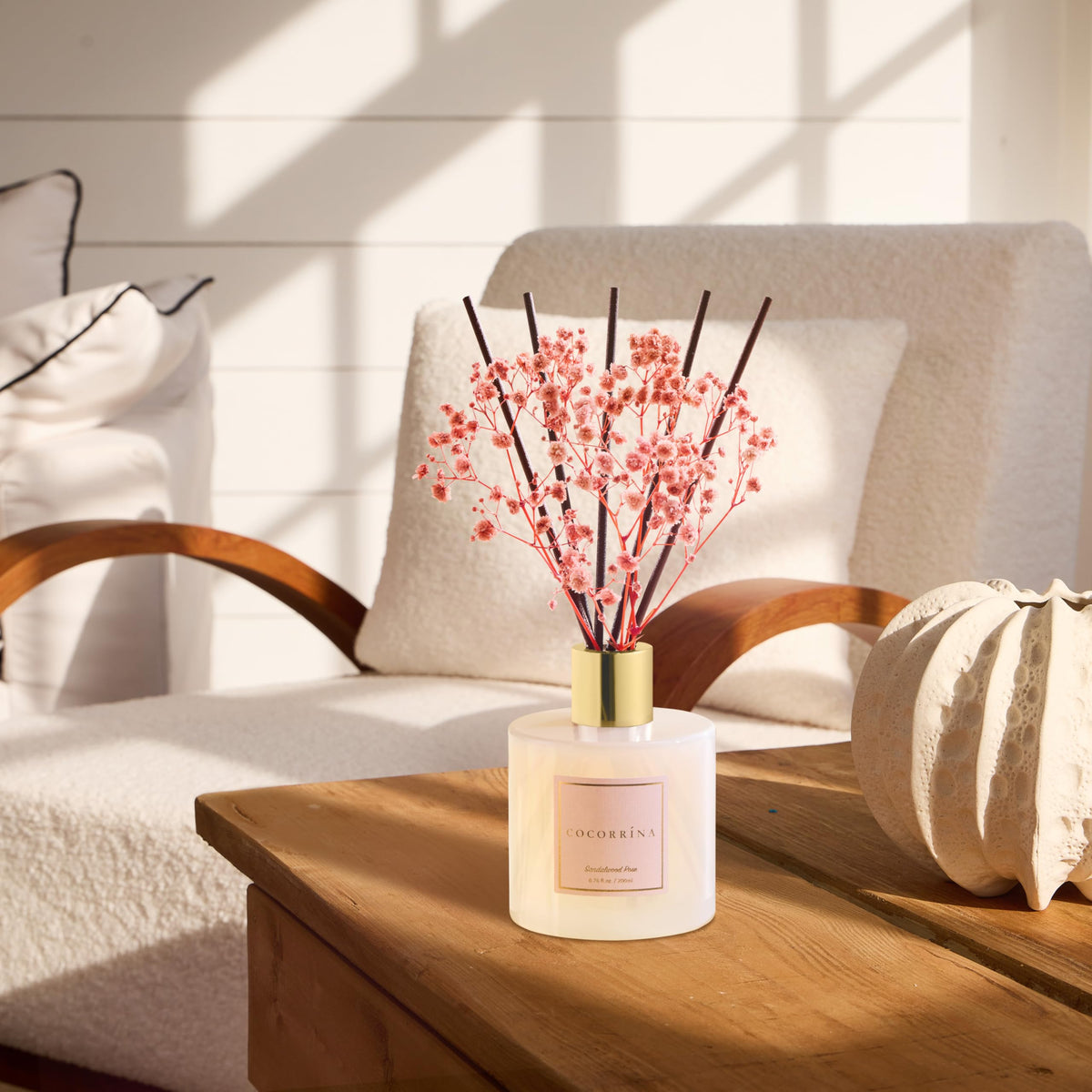 COCORRÍNA fragrance oil diffuser features a six point seven ounce blend for long-lasting scent.
