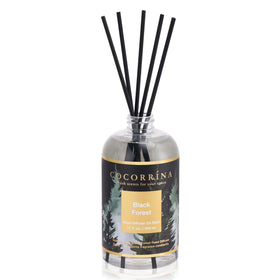 Cocorrína Black Forest storage-cap example showing spill-proof use.