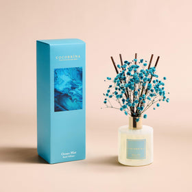 COCORRÍNA Ocean Mist with preserved babys breath adds natural elegance to shelves