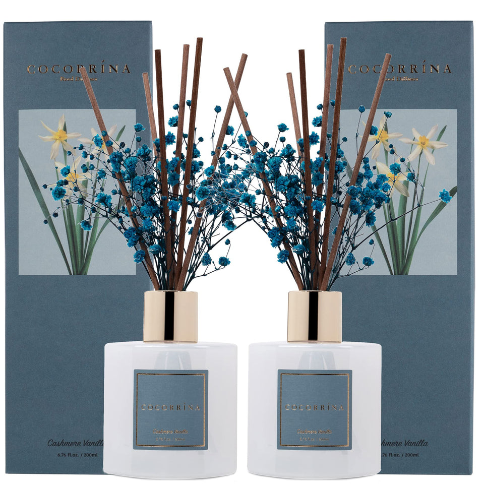 COCORRINA preserved baby's breath with cotton sticks creates a soft, inviting ambience.