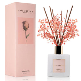 COCORRÍNA preserved baby's breath diffuser bottle adds subtle floral ambiance to any room.
