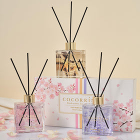 COCORRÍNA cherry blossom diffuser bottle brightening rooms with delicate fragrance