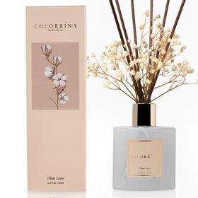 COCORRÍNA reed diffuser bottle with clean linen scent for a fresh home atmosphere.