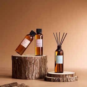 COCORRÍNA replacement reeds included for strong scent throw.