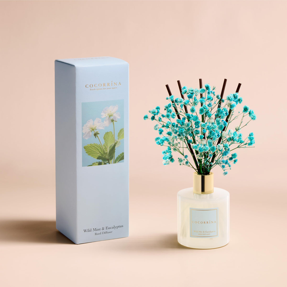 COCORRÍNA Wild Mint Eucalyptus sticks diffuse fragrance to fill rooms softly and evenly.