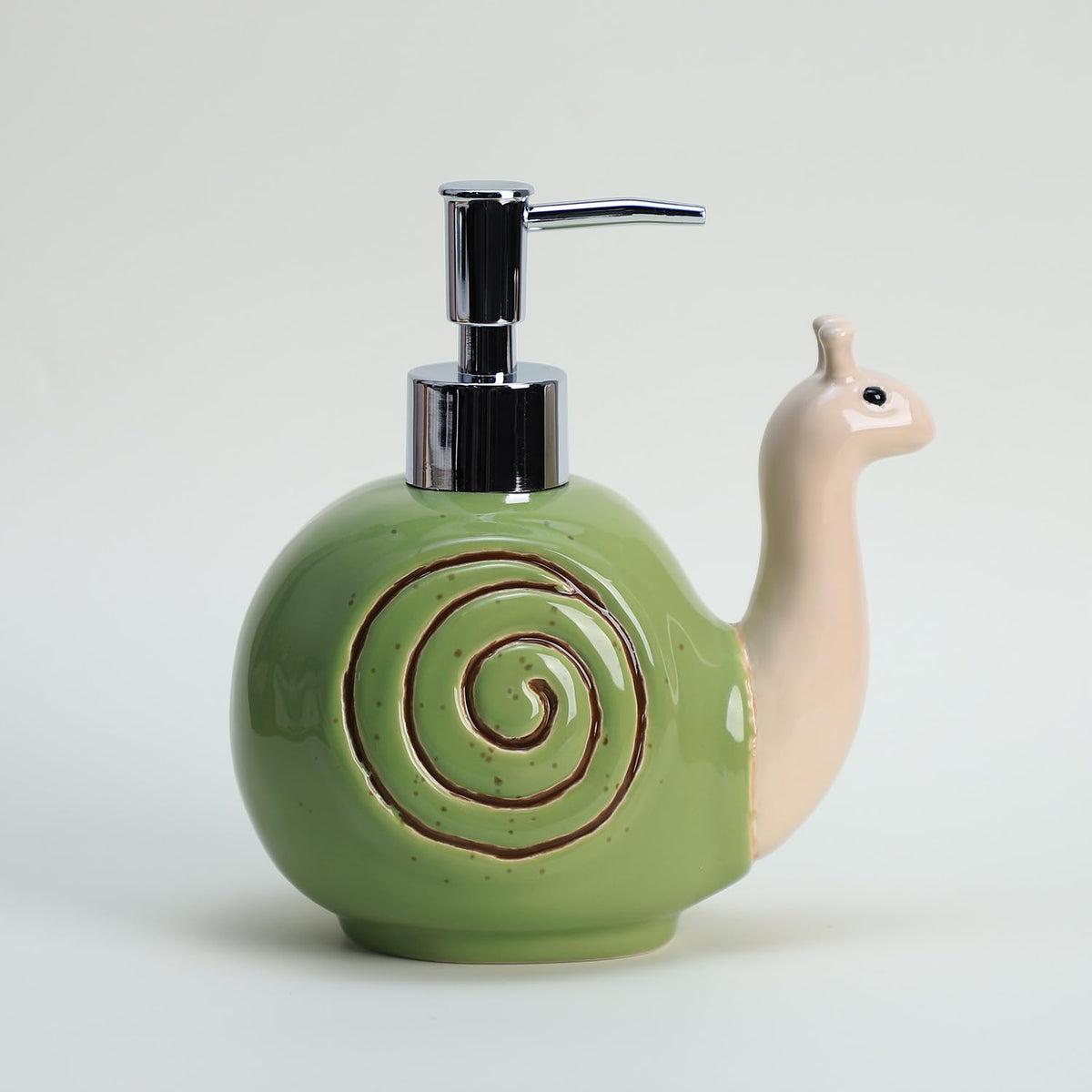 Easy-to-use Colias Wing dispenser with durable plastic pump