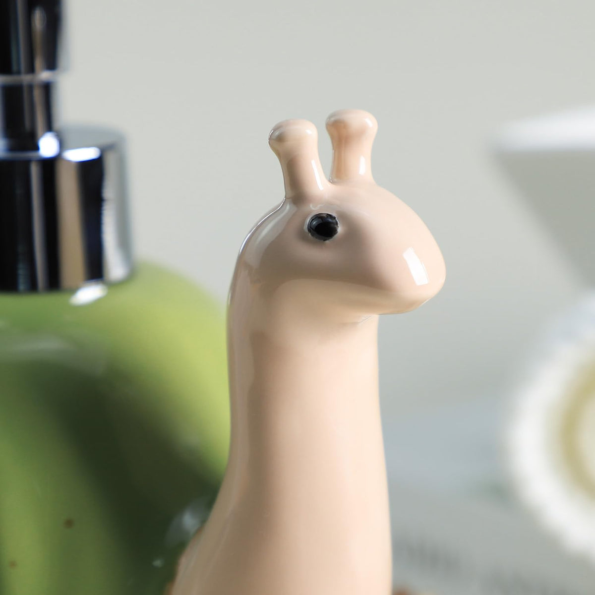 Charming Colias Wing ceramic snail bottle enhances home decor