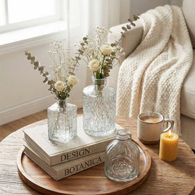 ColoVie clear glass vase for minimalistic wedding table decor.