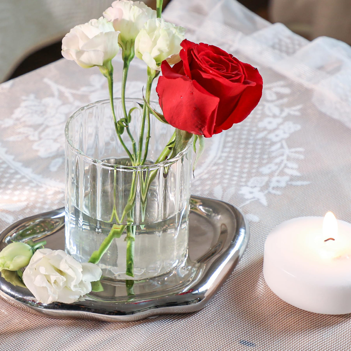 ComSaf sturdy glass vase designed for long lasting everyday use