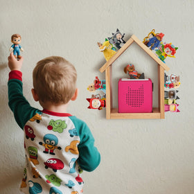 Conamily Tonies shelf wall mounted setup demonstrates space saving display