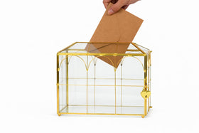 Corvanero side lock door keeps cards safe during events