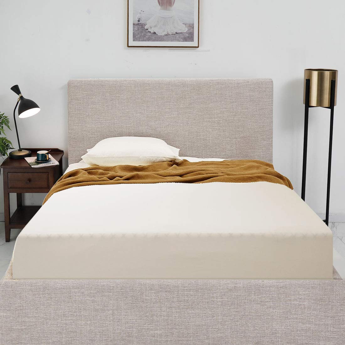 COSMOPLUS wrinkle-free king fitted sheet maintains a smooth surface after washing