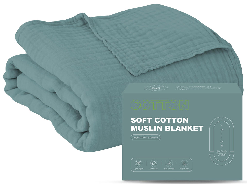Cosy Family 4 Layer Muslin Blanket close-up shows breathable cotton weave for daily comfort.
