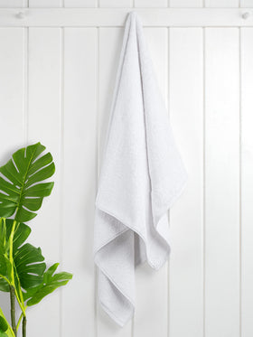 Cotton Paradise extra-large towel 27x54 for comfortable after-shower wraps.