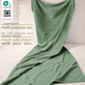 Cotton Paradise quick-dry fabric detail highlights heavyweight 600 GSM performance and durability.