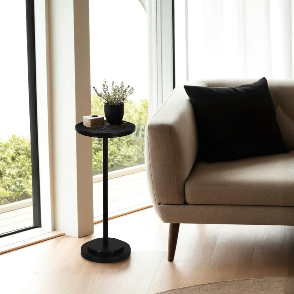 COVLON table displays photos or plants with subtle elegance.