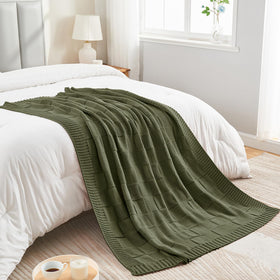 Lightweight warmth makes it ideal for year-round lounging.