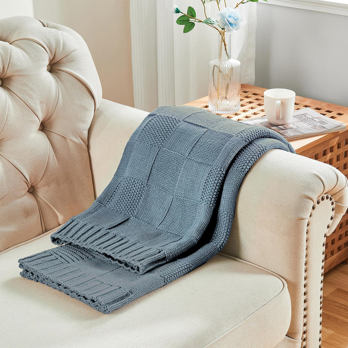 CozeCube lightweight warm throw ideal for TV time or lounging.