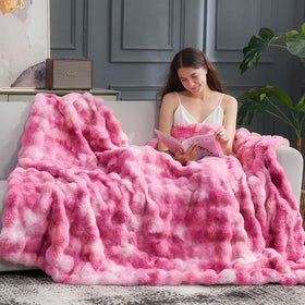 Cozy Bliss bubble throw with plush faux fur face for cozy evenings