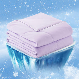 Cozy Bliss Cooling Comforter top view demonstrates cooling for hot sleepers.