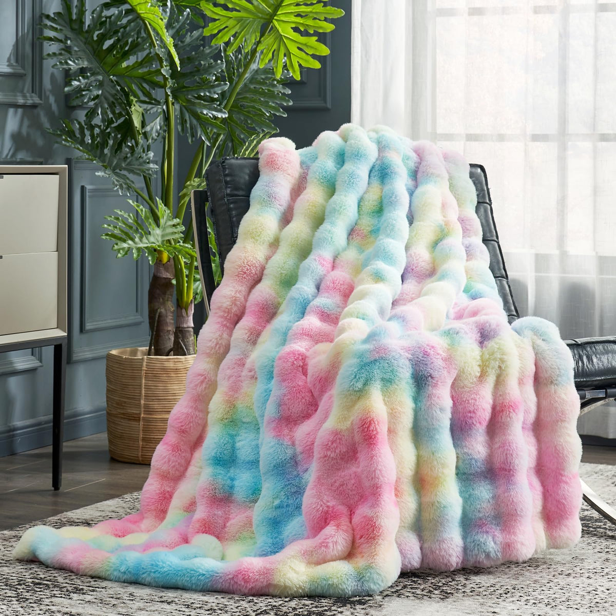 Cozy Bliss faux fur throw—face-side texture for luxurious warmth on the couch.