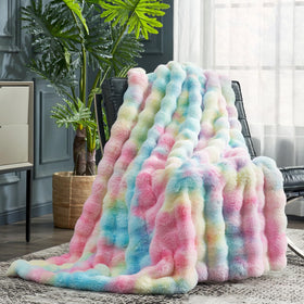 Cozy Bliss faux fur throw—face-side texture for luxurious warmth on the couch.