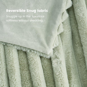 Gift-ready Cozy Bliss faux fur blanket for special occasions