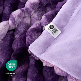 Cozy Bliss lightweight throw is easy to carry and quick to style.