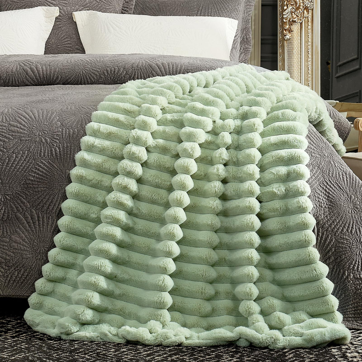 Machine-washable Cozy Bliss faux fur blanket for easy care