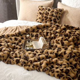 Cozy Bliss micromink fleece interior delivers smooth warmth